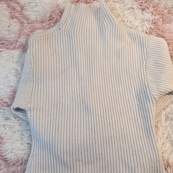 White quarter zip fleece sweater - Picture 3 of 3